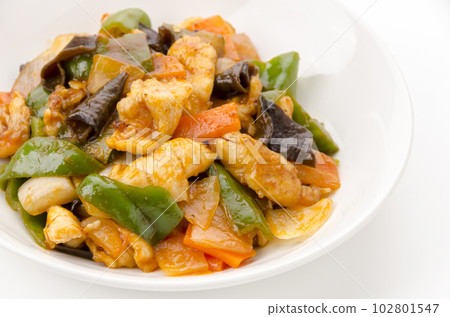 Stir-fried chicken breast with Chinese style ketchup 102801547