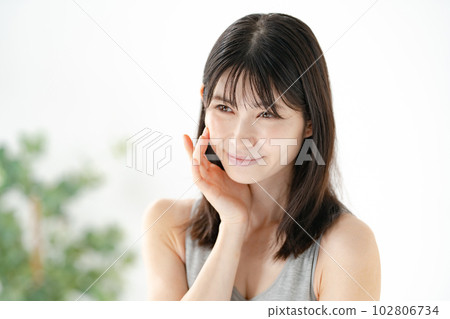 美麗 感覺水分充足的女人 102806734