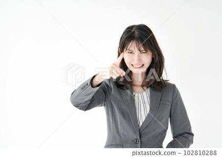 憤怒的女商人權力騷擾 102810288