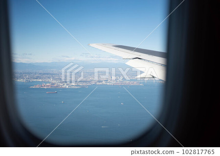 Cityscape seen from an airplane 102817765