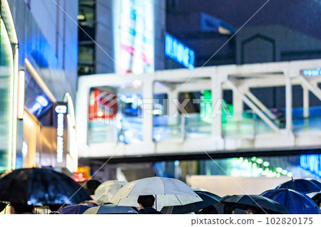 night rainy day shinjuku city background material night rainy day shinjuku city background material 102820175