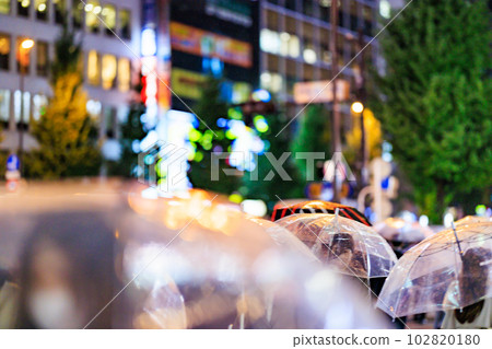 夜晚下雨天新宿城市背景素材 102820180