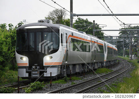 HC85 hybrid vehicle 102820967