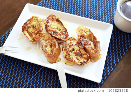 Baguette's French toast Baguette's French toast 102825338