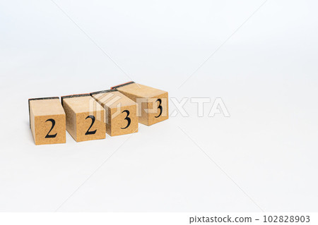木塊編號 4 位 2233 木塊編號 4 位 2233 102828903