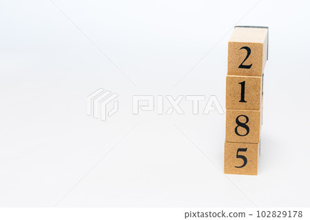 Wood block number 4 digits 2185 102829178