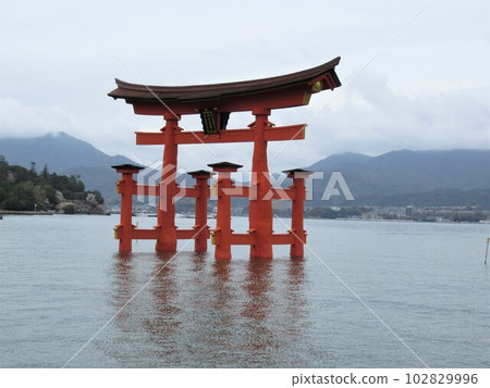 Itsukushima shrine Itsukushima shrine 102829996