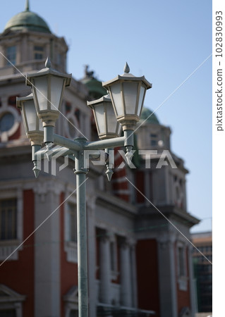 Street lights at Nakanoshima Central Public Hall, Osaka 102830993