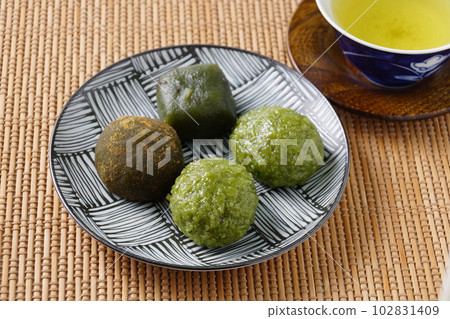 Mugwort rice cake Japanese sweets Mugwort rice cake Japanese sweets 102831409