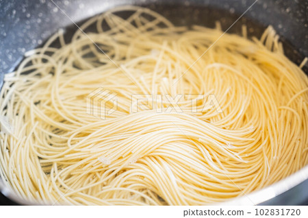 煮拉麵 102831720