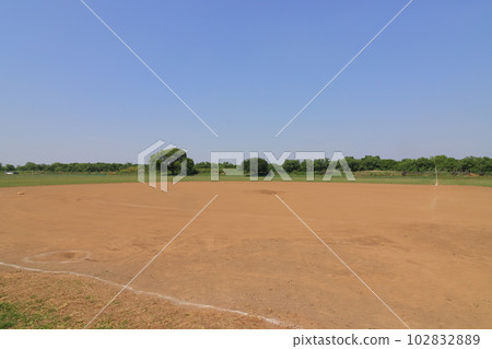 A baseball stadium in the scorching sun A baseball stadium in the scorching sun 102832889