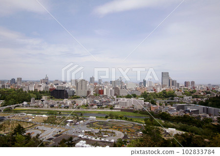 從青葉城跡、花林會場眺望仙台市和廣瀨川 102833784