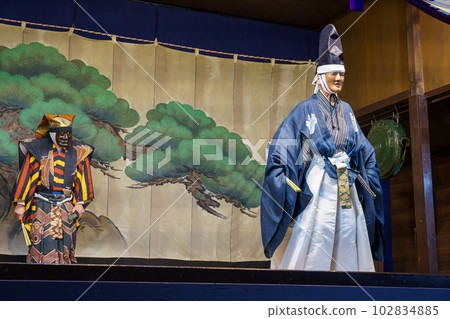 Kyogen (Kyoto Senbon Enmado's play "Hanatojin") Kyogen (Kyoto Senbon Enmado's play "Hanatojin") 102834885