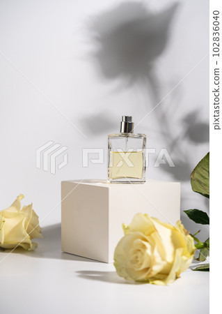 Glass perfume bottle Glass perfume bottle 102836040
