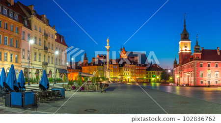 Night Castle Square in Warsaw, Poland. 102836762