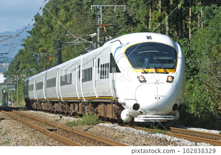 Kagoshima Main Line Tenpaizan-Harada JR Kyushu 885 series SM7 formation (South Fukuoka) Kamome 102838329