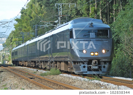 鹿兒島本線天牌山原田 JR九州787系列BM8編隊（南福岡）有明 102838344