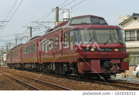 Nippo Main Line Nishi-Oita - Oita JR Kyushu Kiha 183 Series (Chikuho) Yufu DX Yufu Deluxe 102838352