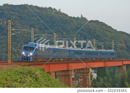 Nippo Main Line Ogami - Kitsuki JR Kyushu 883系列AO8編隊(大分)Nichirin Nippo Main Line Ogami - Kitsuki JR Kyushu 883系列AO8編隊(大分)Nichirin 102838365