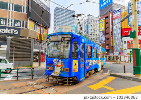 貫穿北海道札幌市的電車 貫穿北海道札幌市的電車 102840868