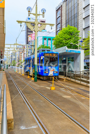 貫穿北海道札幌市的電車 貫穿北海道札幌市的電車 102840871