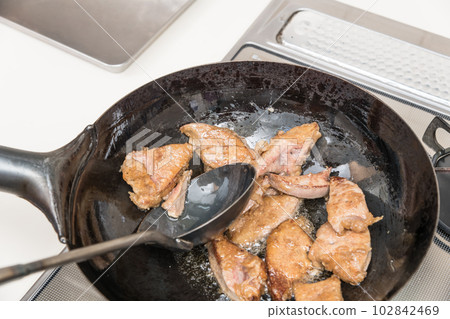 【製作炒肝和豬肝】 102842469