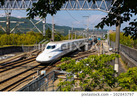 EOSR6.Hiroshima Higashi-Hiroshima，接近N700 Hikari。 102843797
