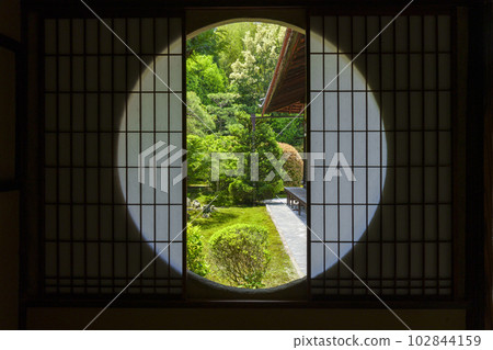 Tofuku-ji Temple Bunda-in (Sesshu-ji Temple) East garden seen from Zunantei Season of fresh greenery 102844159