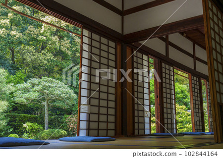 Tofuku-ji Temple Senda-in (Sesshu-ji) Quaint Japanese-style room and garden 102844164