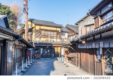 Kawagoe City, Saitama Prefecture, a popular tourist spot, sunny Kashiya Yokocho 102846420