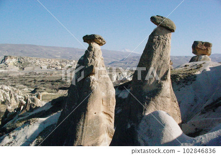 土耳其卡帕多西亞奇怪的岩石 土耳其卡帕多西亞奇怪的岩石 102846836