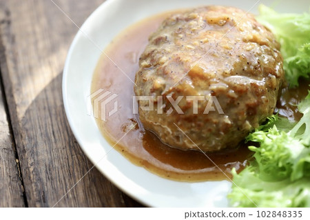 漢堡牛排佐蒜椒醬 漢堡牛排佐蒜椒醬 102848335