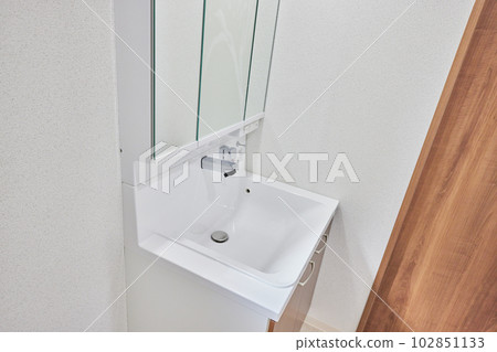 Washstand, mirror, hand washing, tooth brushing, dressing Washstand, mirror, hand washing, tooth brushing, dressing 102851133