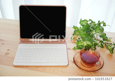 remote work 102851627