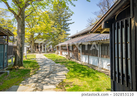 Double roofs of Sankyo Warehouse No. 6 and No. 5 and Mii Inari Shrine Double roofs of Sankyo Warehouse No. 6 and No. 5 and Mii Inari Shrine 102853110