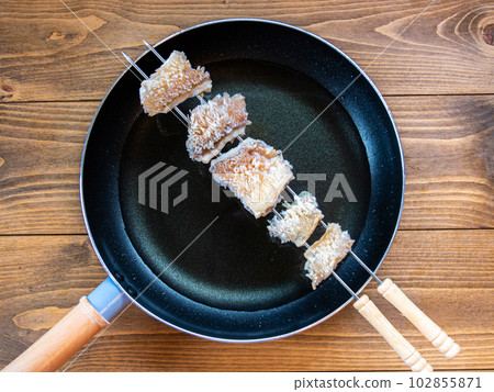 Fried oil and tilefish 102855871