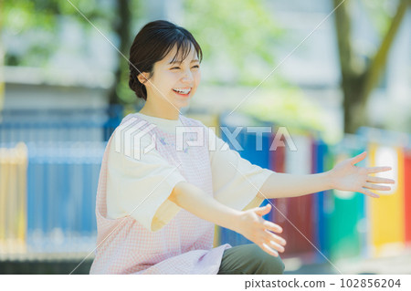 Nursery teacher park Nursery teacher park 102856204