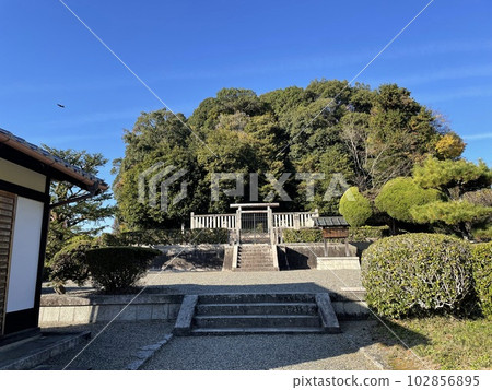 Mausoleum of Emperor Tenmu Jito in Asuka Village 102856895