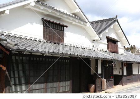 “Kawaramachi Tsumairi Merchant Group” in Tamba Sasayama City, Hyogo Prefecture 102858097