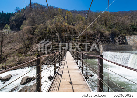 一座橋/吊橋的形象（新潟縣妙高市拍攝） 102860022