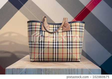 burberry bags 102860675