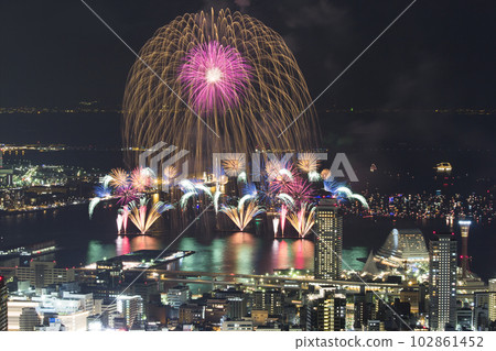 Fireworks display in Kobe Fireworks display in Kobe 102861452