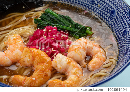 Portion of japanese ramen noodle soup with shrimp 102861494