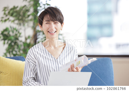 一個學歷的女人 一個學歷的女人 102861766