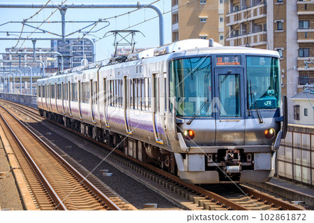 223 series local train running on the Hanwa Line 102861872