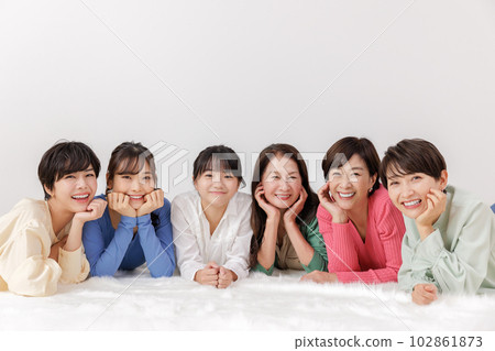 10's to 60's female large number generation 102861873