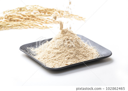 米糠和稻穗，掉落的米糠，減肥食品，健康成分，圖像素材 102862465