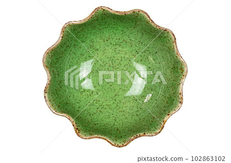 Top view of empty curved edge round green ceramic bowl isolated on white background. 102863102