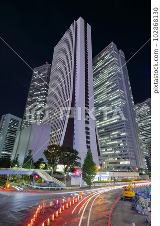 Beautiful night illumination in Shinjuku, Tokyo, the capital of Japan Beautiful night illumination in Shinjuku, Tokyo, the capital of Japan 102868130