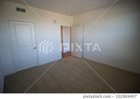 America California expatriate apartment America California expatriate apartment 102869407